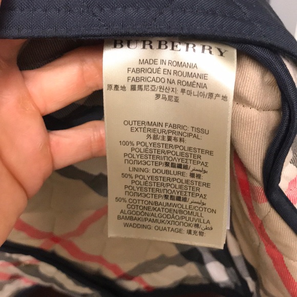 SOLD Burberry Navy Quilted Jacket Size M - Picture 7 of 8